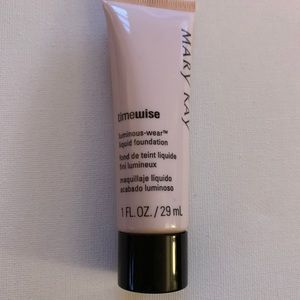 MARY KAY Ivory 6 Luminous Wear liquid Foundation